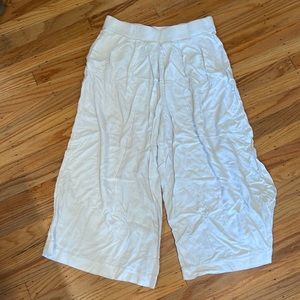 Zara Pleated Flowy White Pants